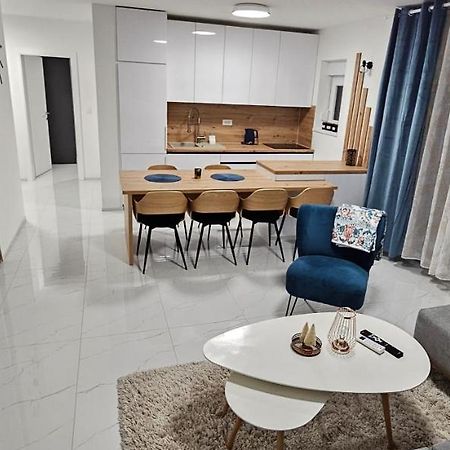 Superior Apartment Lisinski - Private Parking - 2 & 3 Bedroom Zagreb Luaran gambar